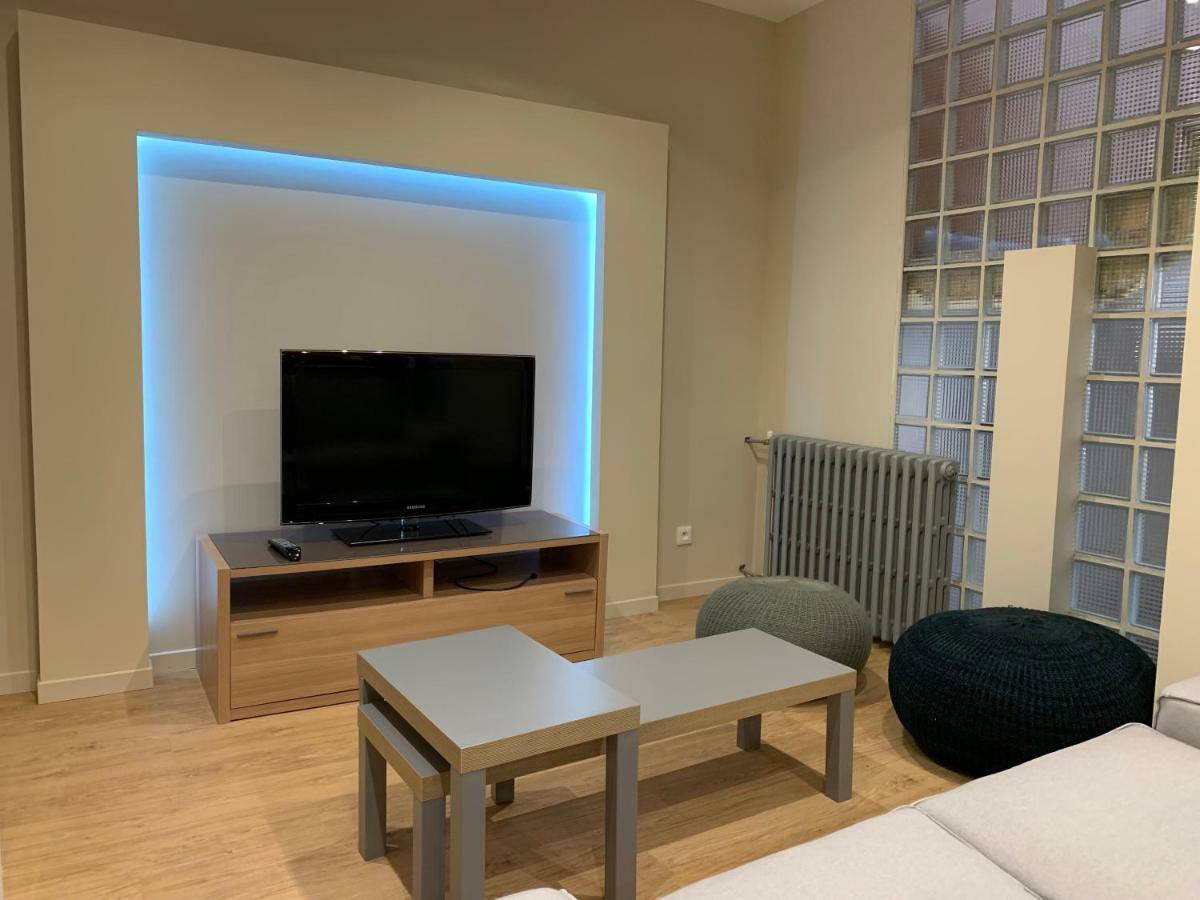 Appartement Avec 3 Chambres Au Centre De Pau Exterior foto